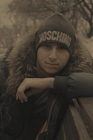 Я.......
