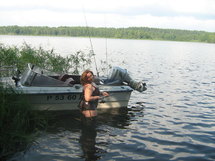 Ебля с русской на рыбалке (88 фото)