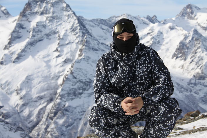 Горы,солнце,лыжи