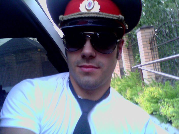 Я не он
