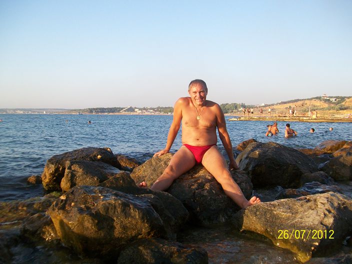 на море
