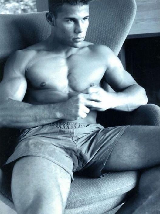 MALE M