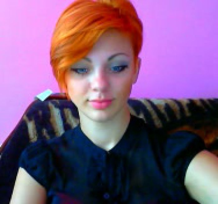 АККУРАТНЕНЬКАЯ РУНЕТОЧКА(ЧТО ОНА ТУТ ДЕЛАЕТ?)